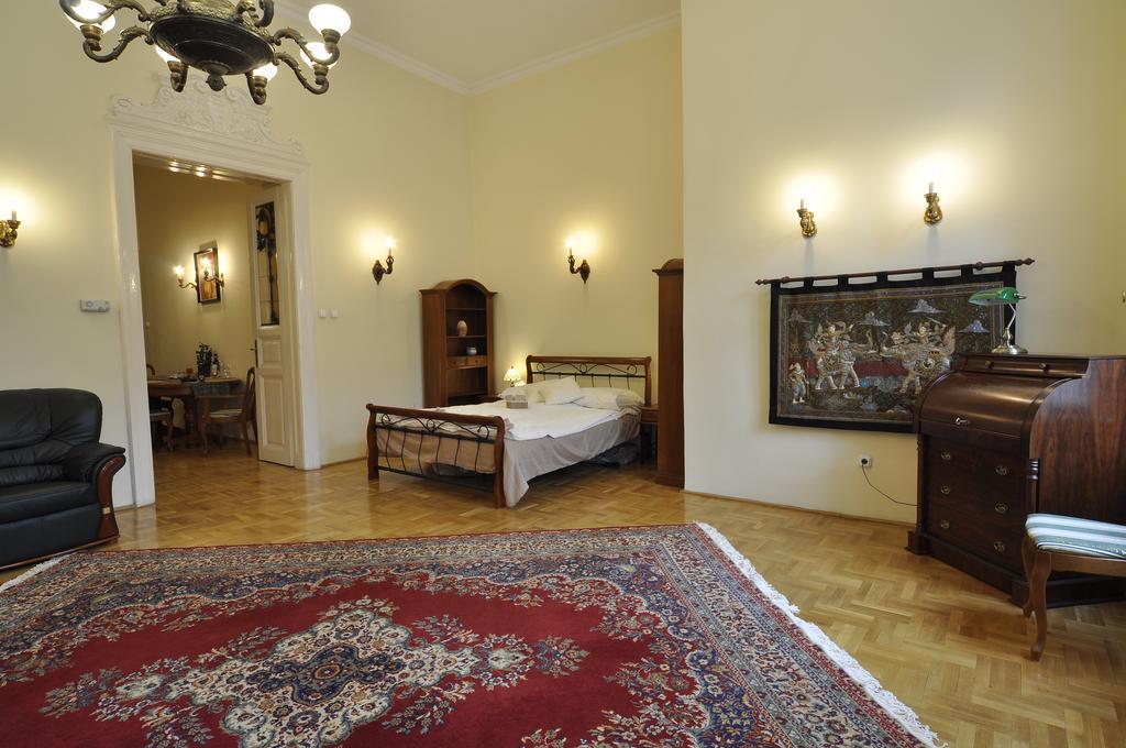 Charming Art Deco Flat Apartment Budapest Bagian luar foto